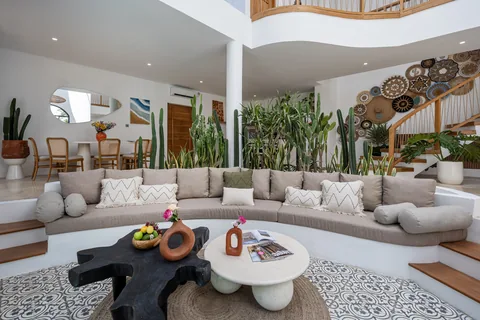 The bright central lounge at Casa Diplomatico